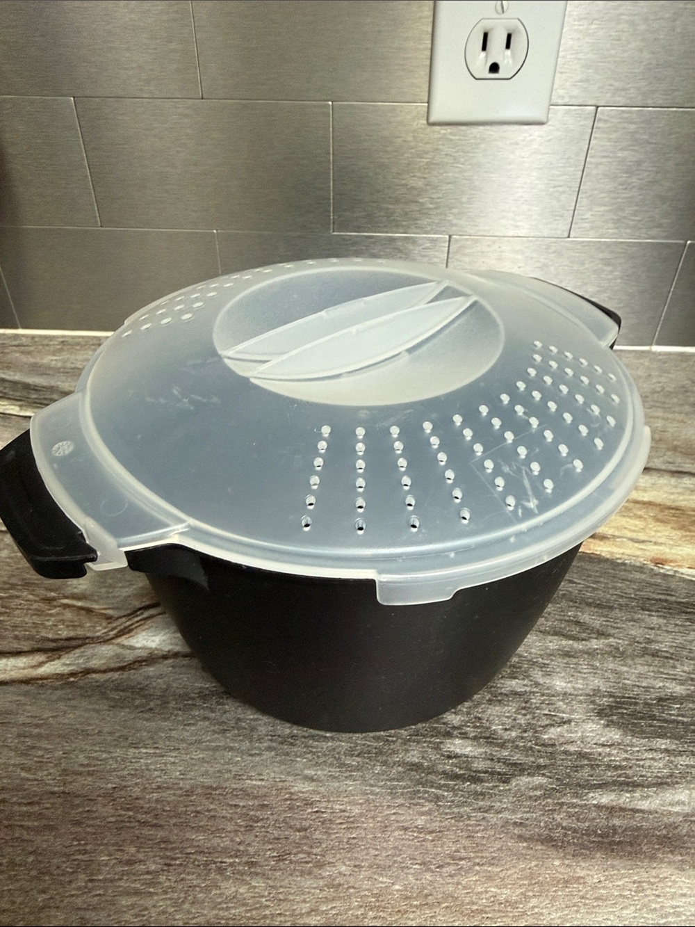 Pampered Chef Microwave Steamer Cooker